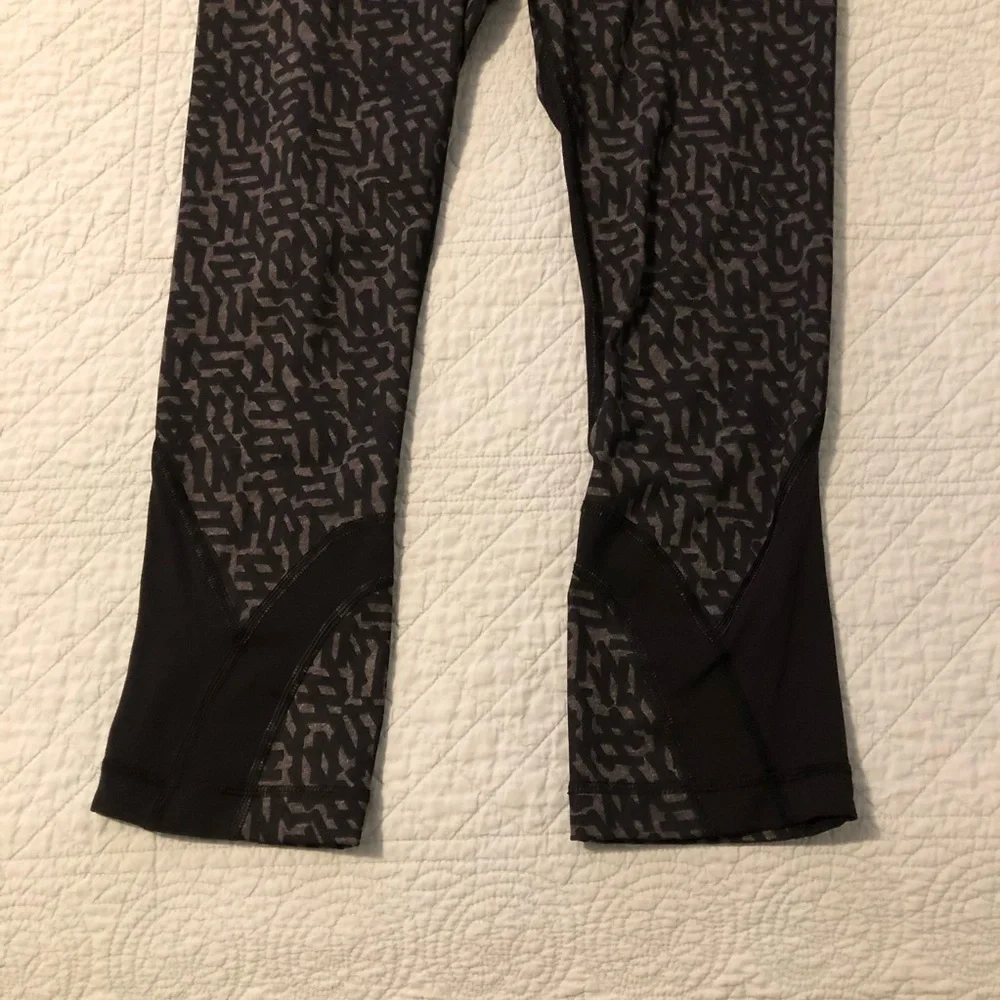 Lululemon Run:Inspire Crop II leggings. Size 6.